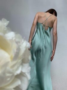 SLEEP DRESS | Витонченість та граціозна сексуальність сукні-комбінації